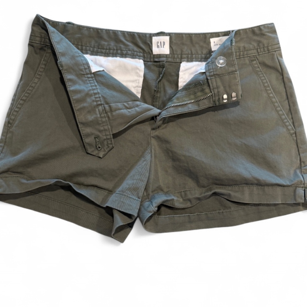 GAP Women's Dark Olive Cargo Shorts